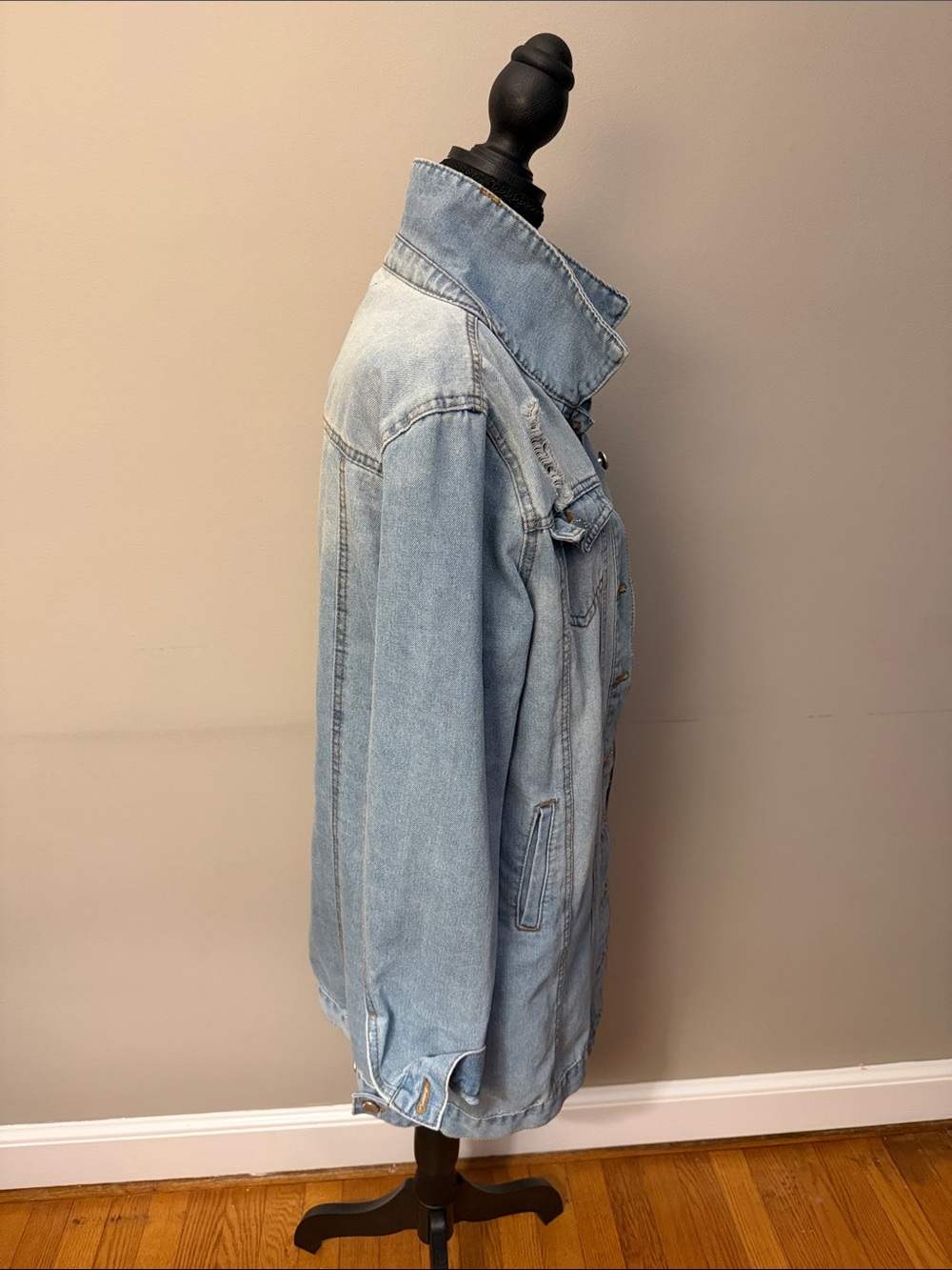 Cisono Longline Distressed Denim Jacket Light Wash Medium - Picture 3 of 5